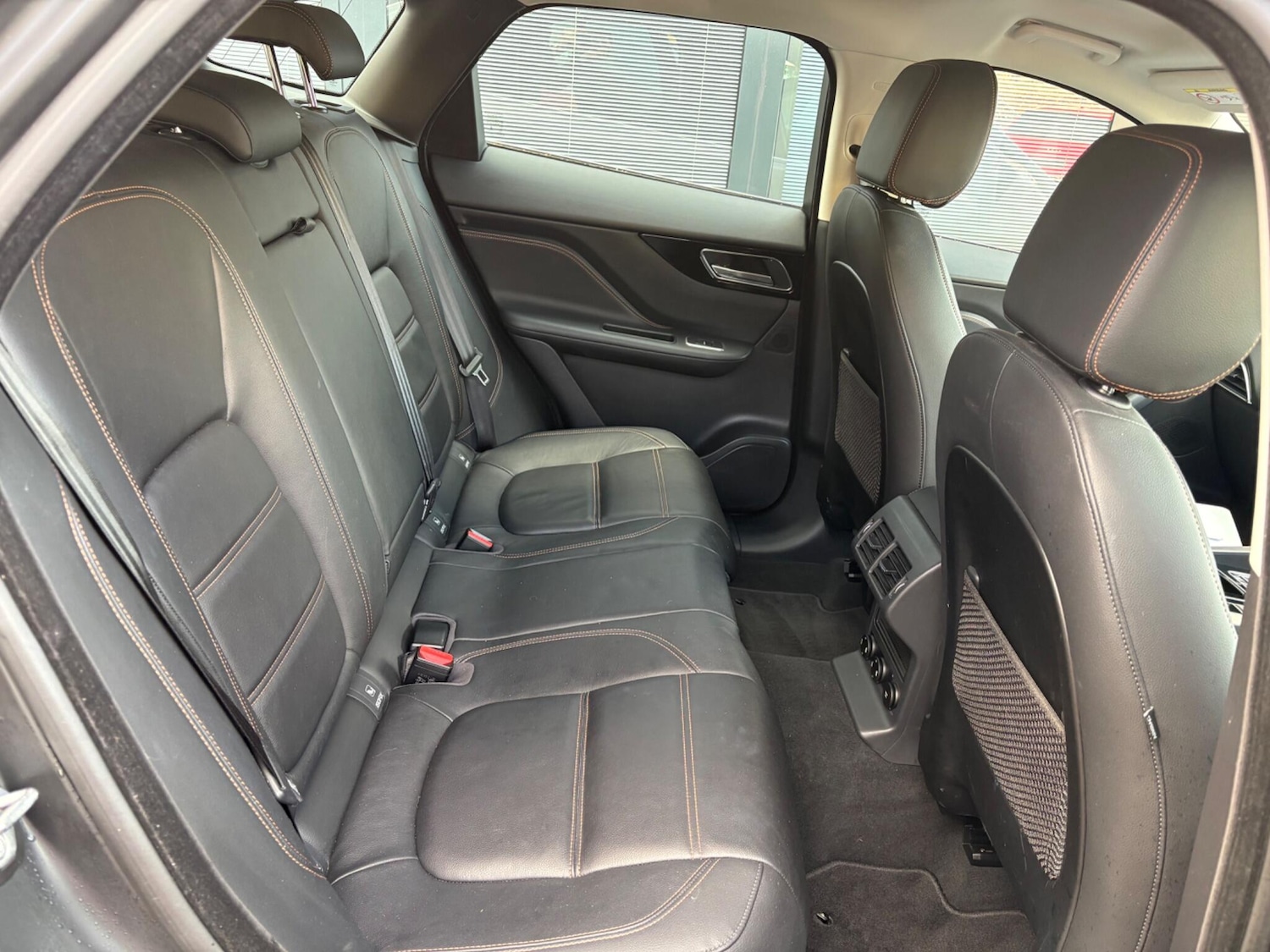 Used Jaguar F-Pace 2018 for sale - 76584278: Photo 12