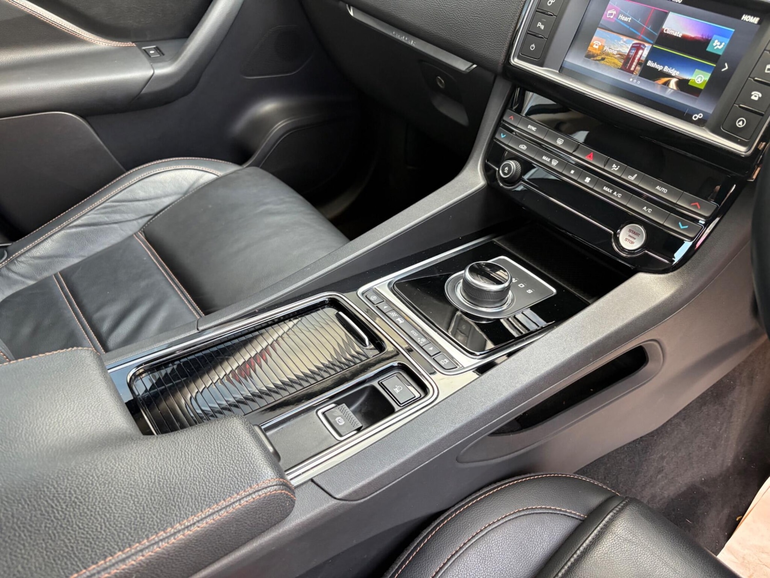 Used Jaguar F-Pace 2018 for sale - 76584278: Photo 19