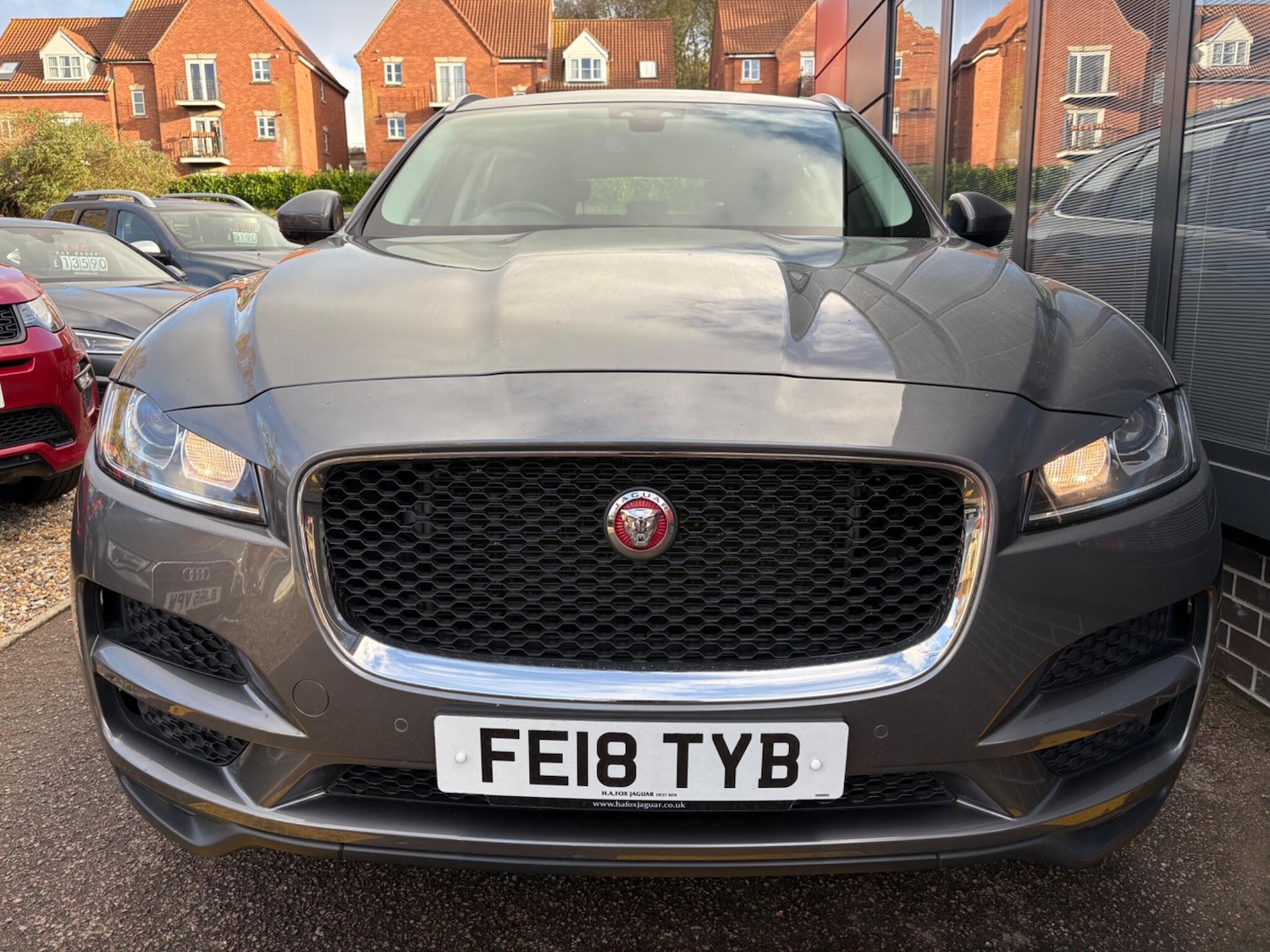 Used Jaguar F-Pace 2018 for sale - 76584278: Photo 6