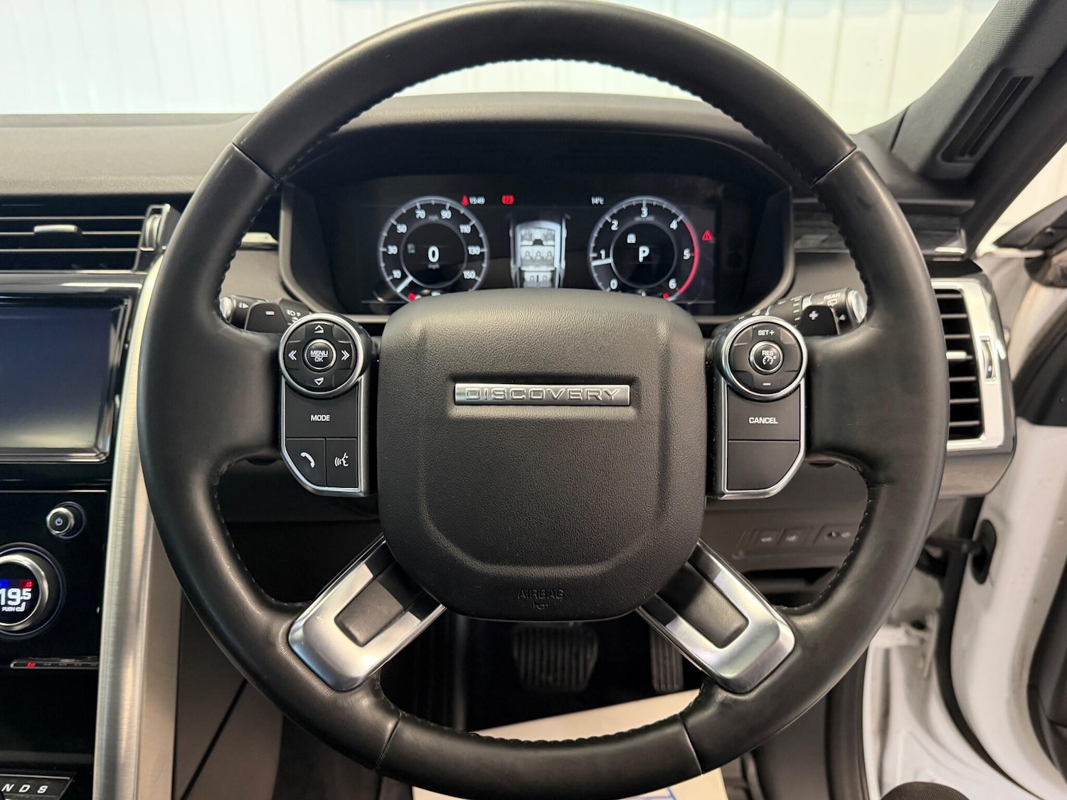 Used Land Rover Discovery 2018 for sale - 76521727: Photo 16