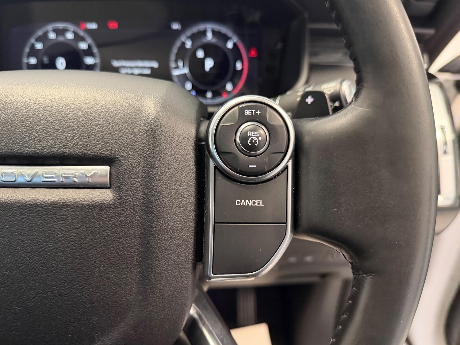 Used Land Rover Discovery 2018 for sale - 76521727: Photo 18