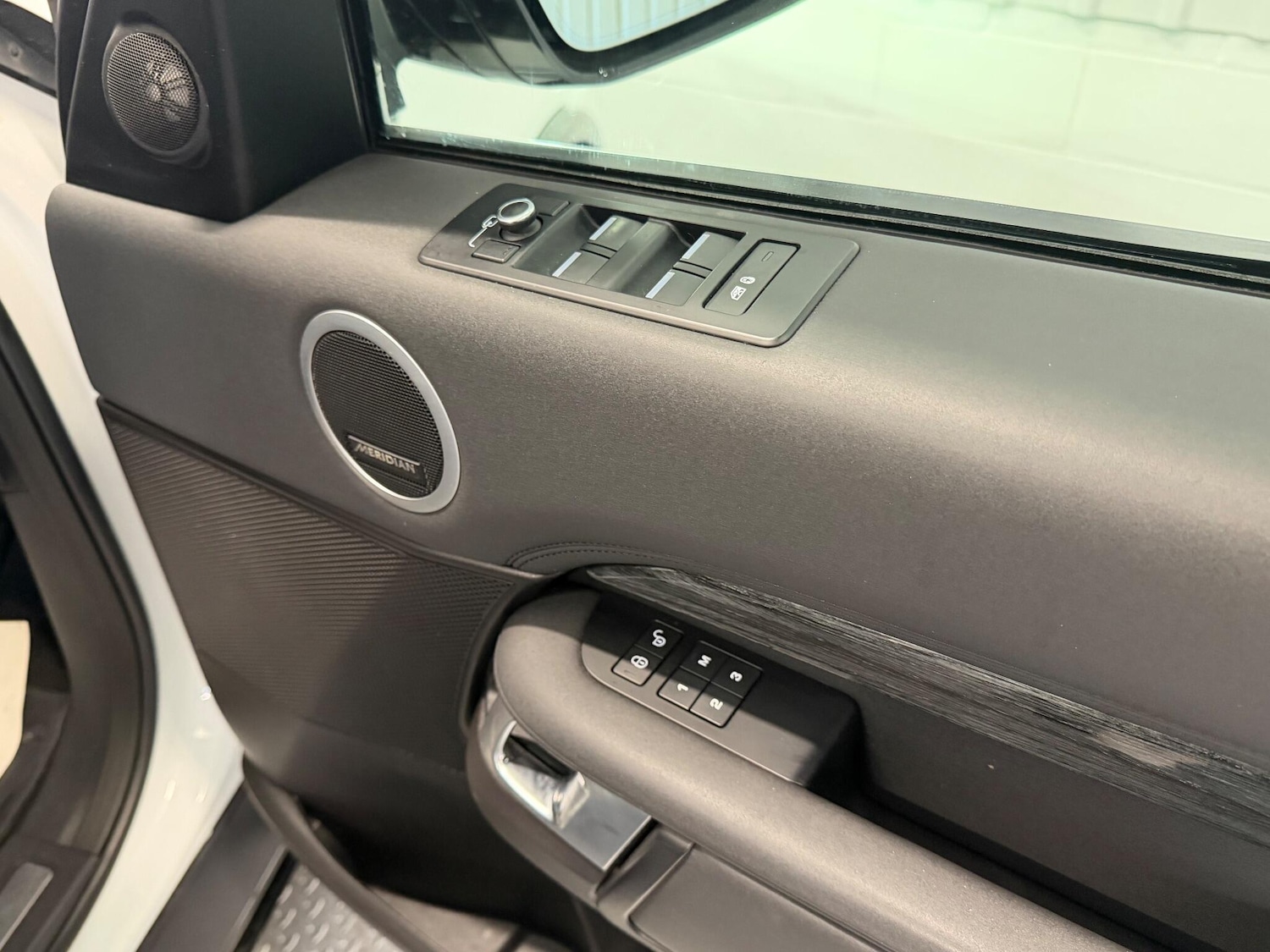 Used Land Rover Discovery 2018 for sale - 76521727: Photo 26