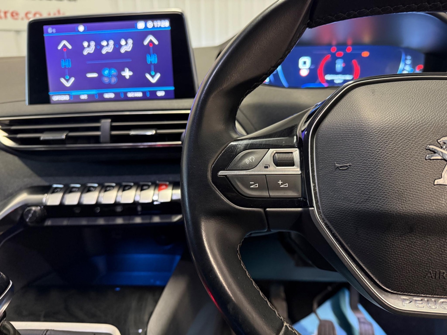 Used Peugeot 3008 2020 for sale - 77237903: Photo 22