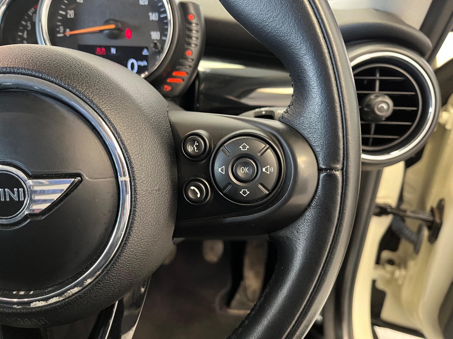 Used MINI Hatch 2015 for sale - 77242445: Photo 18