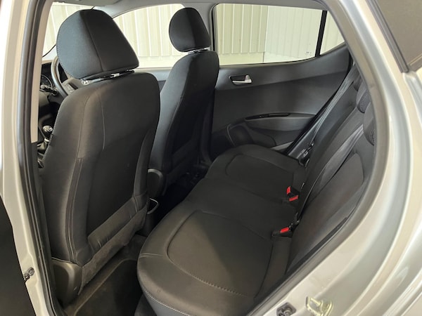 Used Hyundai i10 2017 for sale - 73246286: Photo 12