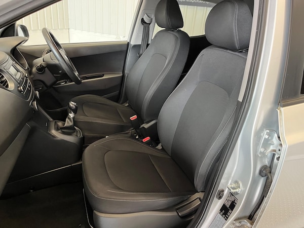 Used Hyundai i10 2017 for sale - 73246286: Photo 14