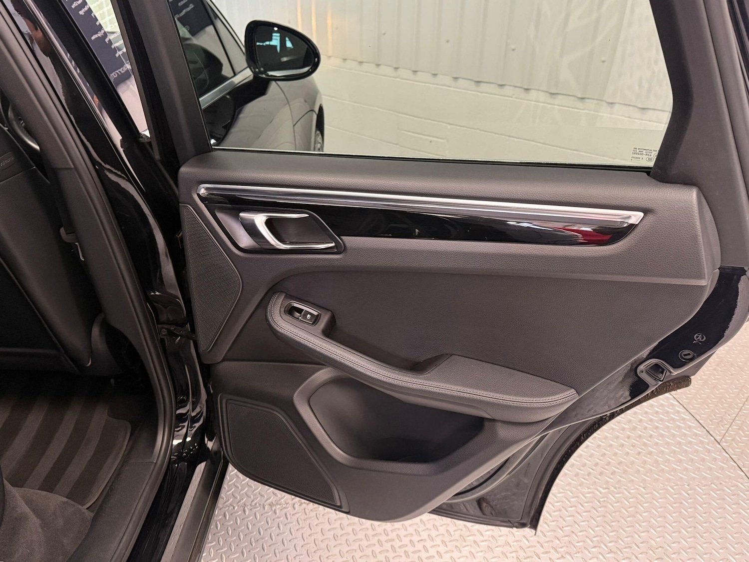 Used Porsche Macan 2016 for sale - 76167402: Photo 26