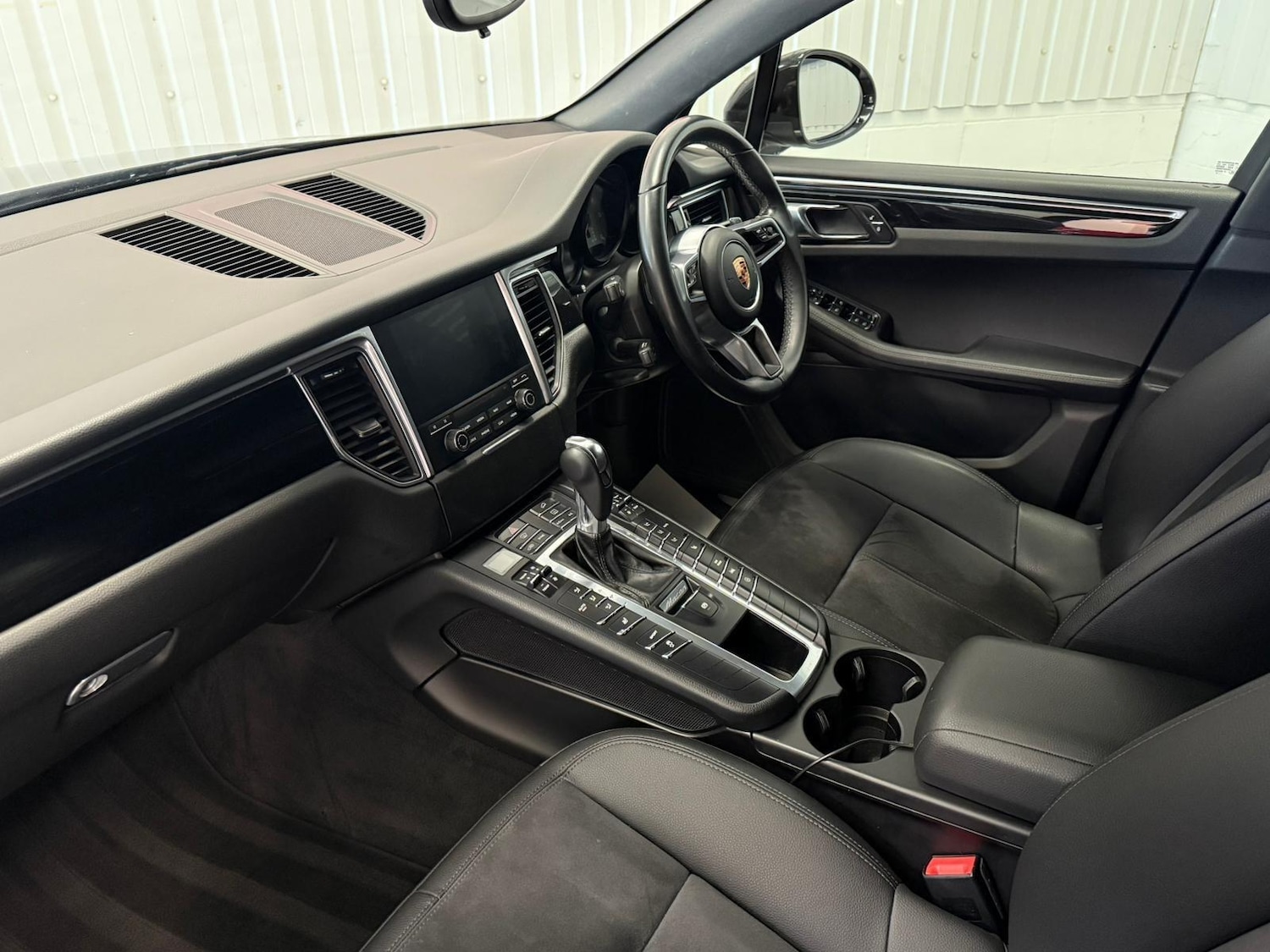 Used Porsche Macan 2016 for sale - 76167402: Photo 35
