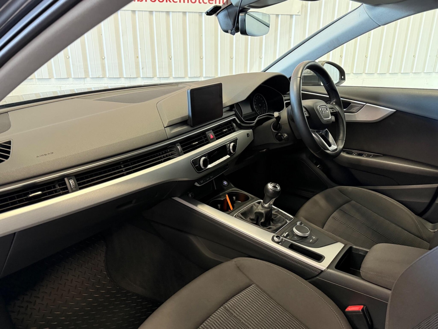 Used Audi A4 2016 for sale - 76348901: Photo 13