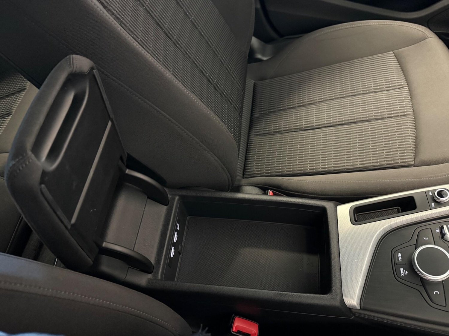 Used Audi A4 2016 for sale - 76348901: Photo 35