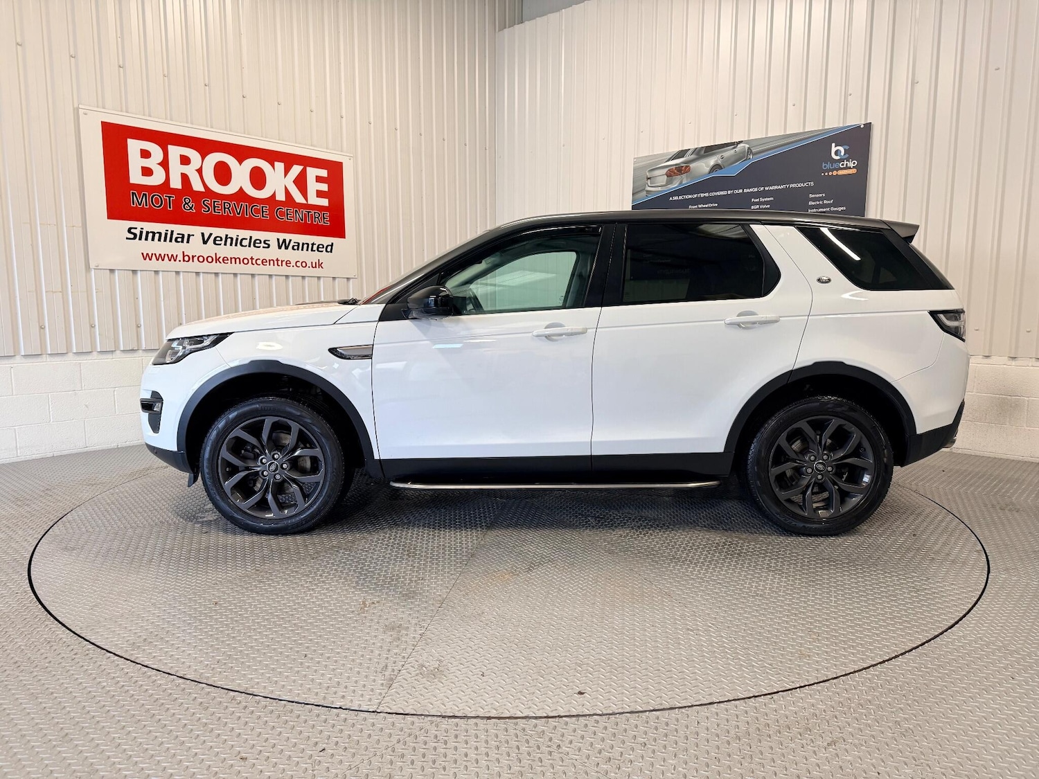 Used Land Rover Discovery Sport 2016 for sale - 76953292: Photo 10