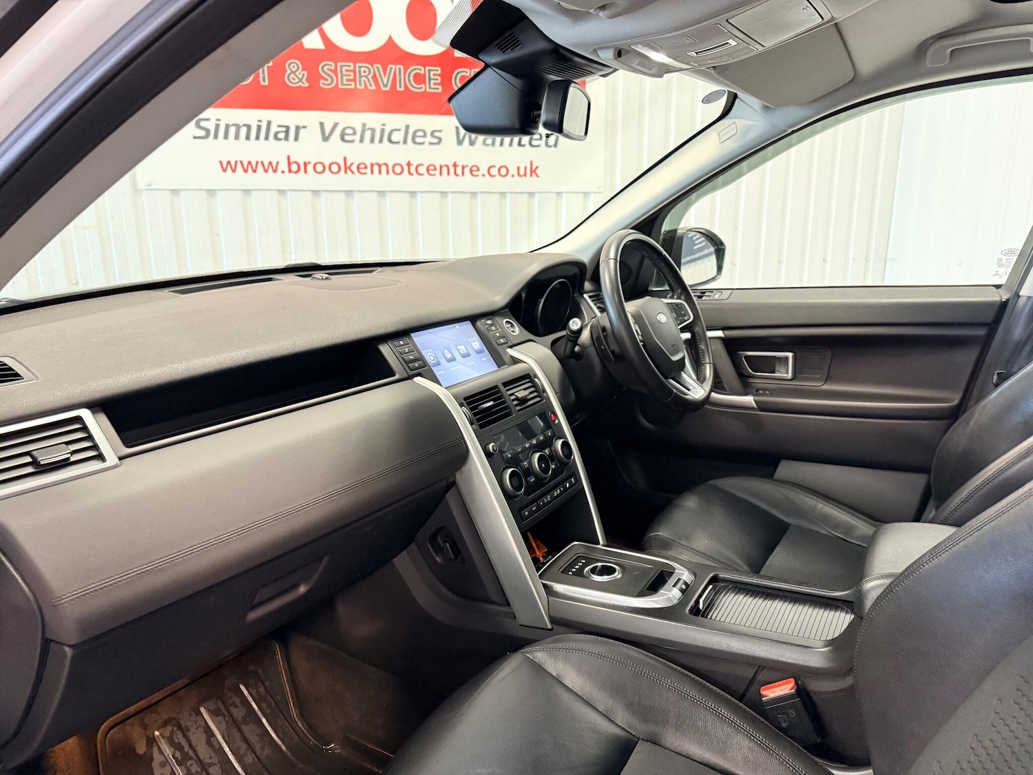 Used Land Rover Discovery Sport 2016 for sale - 76953292: Photo 12