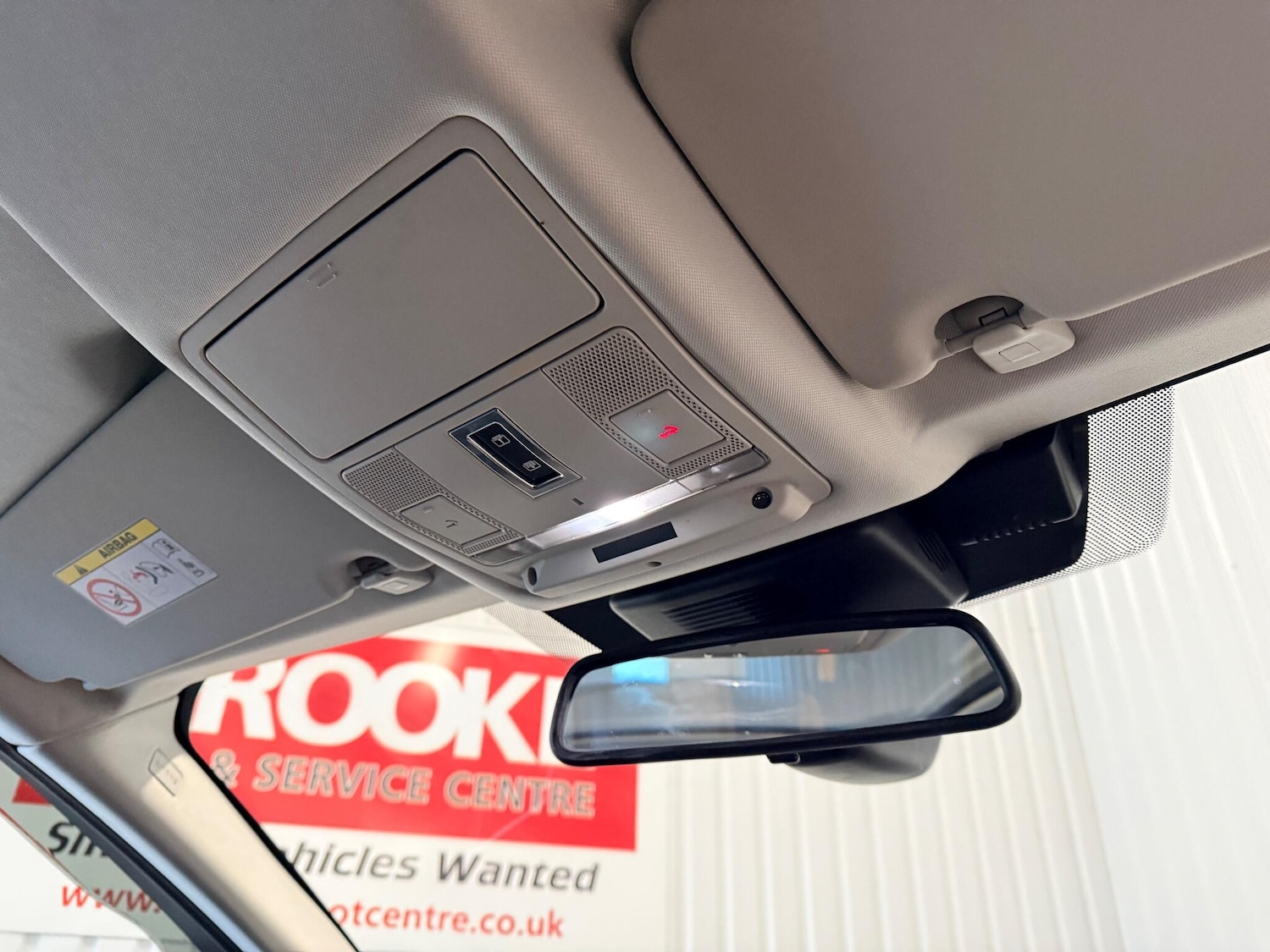 Used Land Rover Discovery Sport 2016 for sale - 76953292: Photo 31