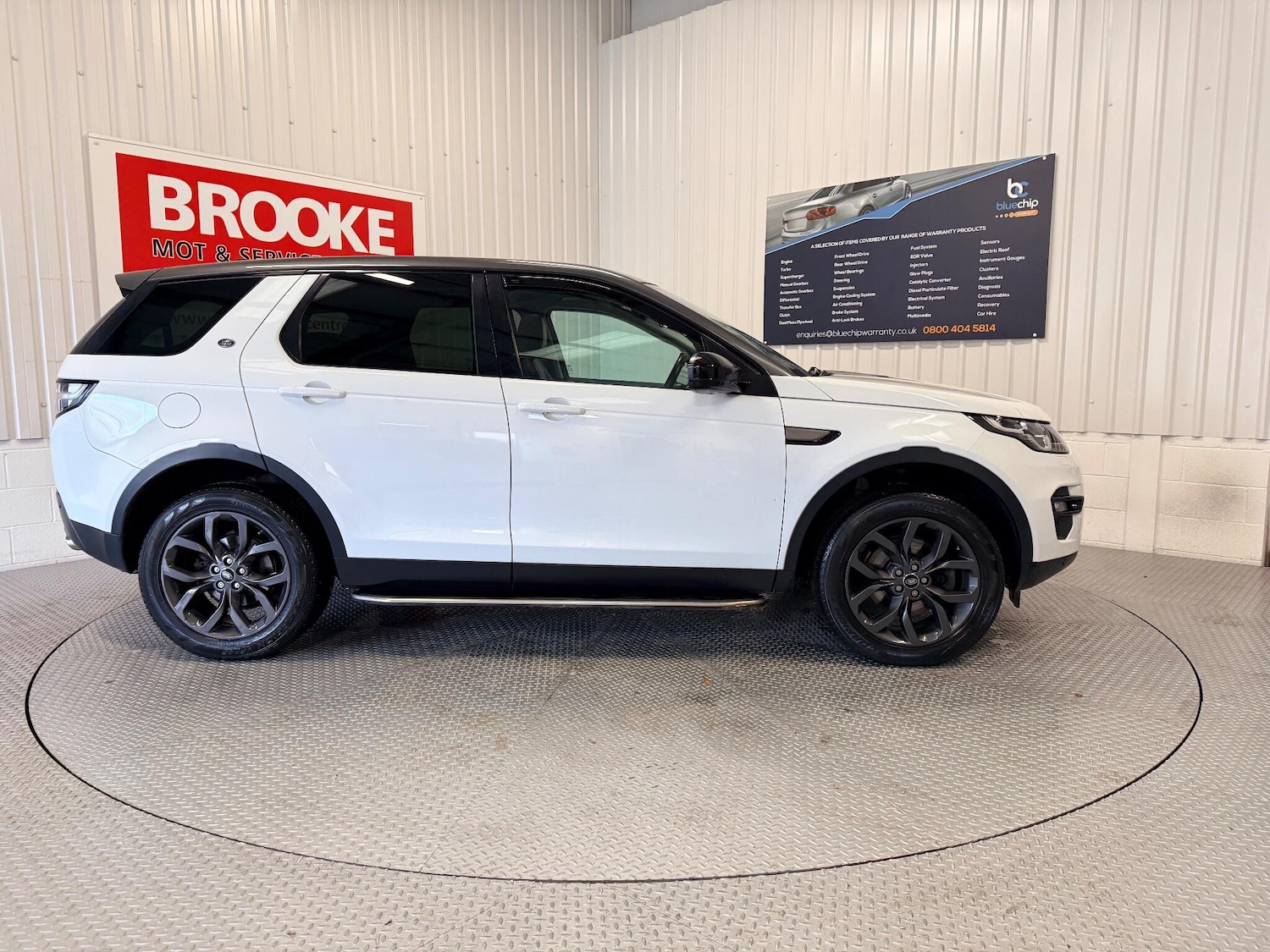 Used Land Rover Discovery Sport 2016 for sale - 76953292: Photo 9