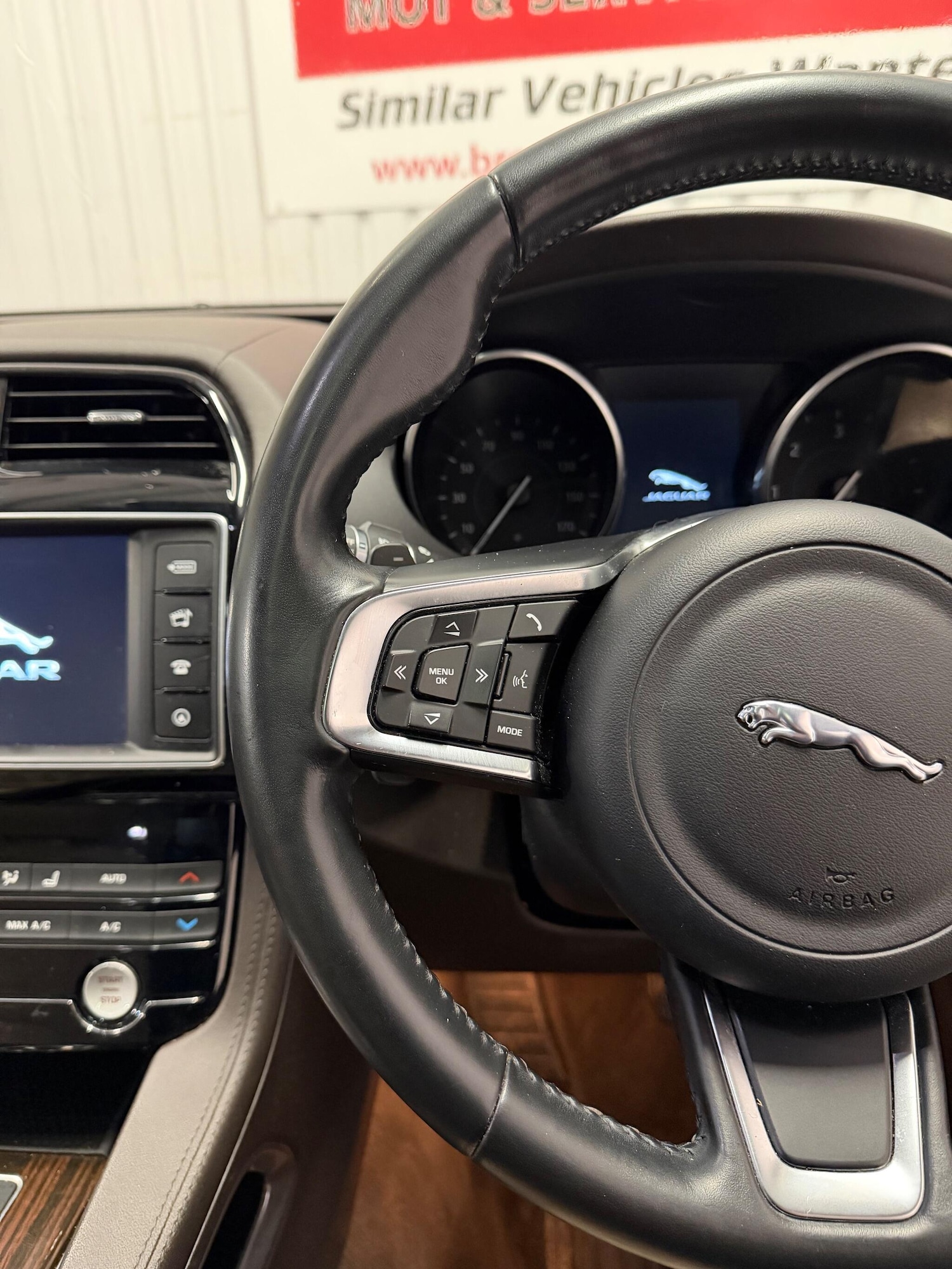 Used Jaguar F-Pace 2017 for sale - 77191758: Photo 20