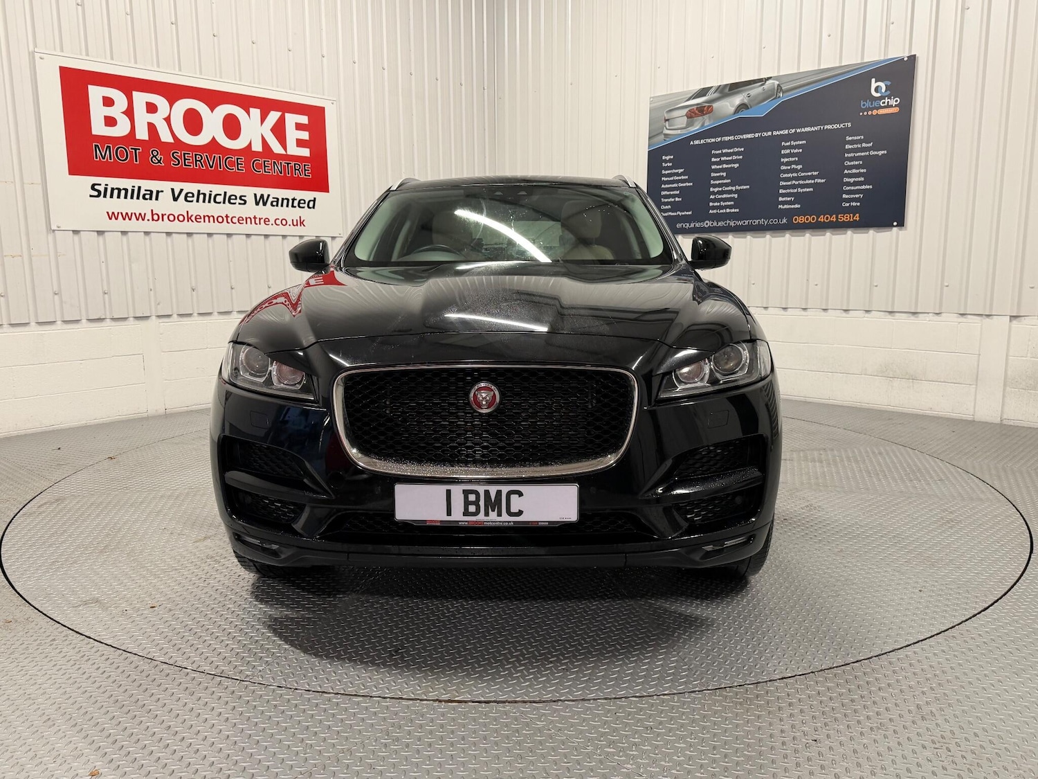 Used Jaguar F-Pace 2017 for sale - 77191758: Photo 9