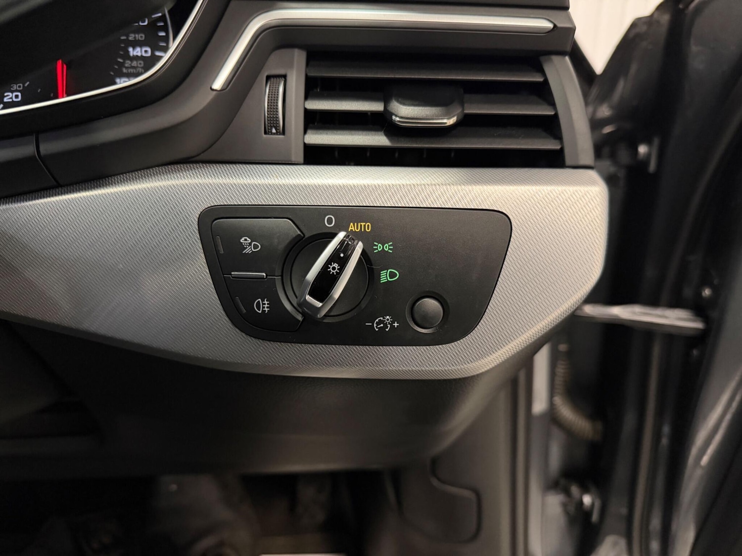 Used Audi A4 for sale - 77659088: Photo 22