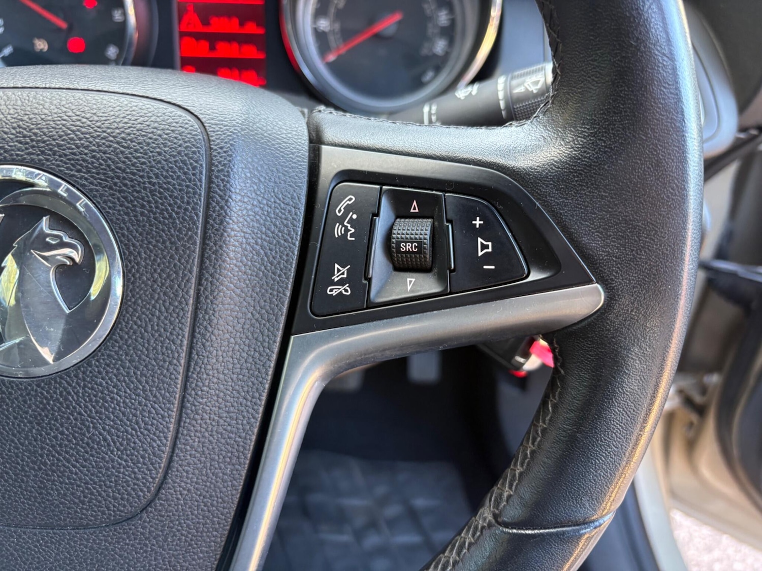 Used Vauxhall Cascada 2014 for sale - 76189735: Photo 19