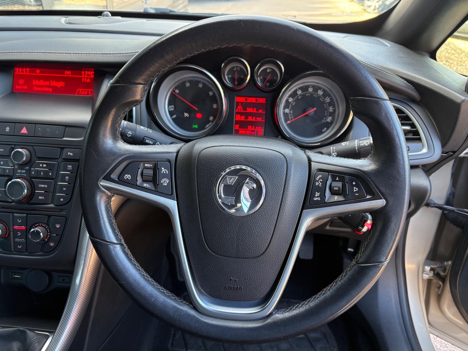 Used Vauxhall Cascada 2014 for sale - 76189735: Photo 21