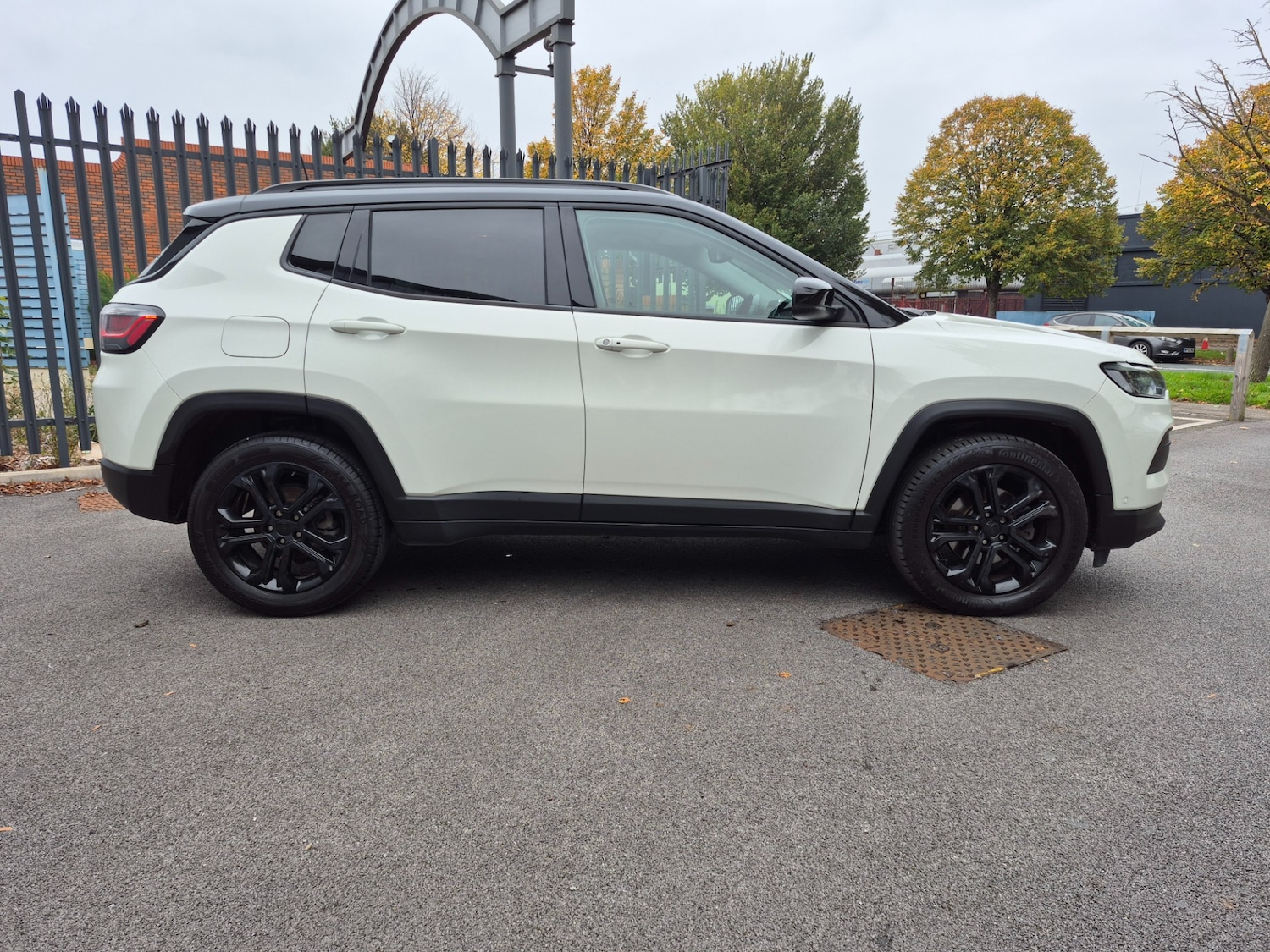 Used Jeep Compass 2023 for sale - 76897144: Photo 2