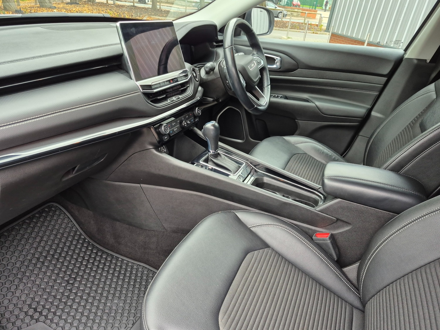 Used Jeep Compass 2023 for sale - 76897144: Photo 7