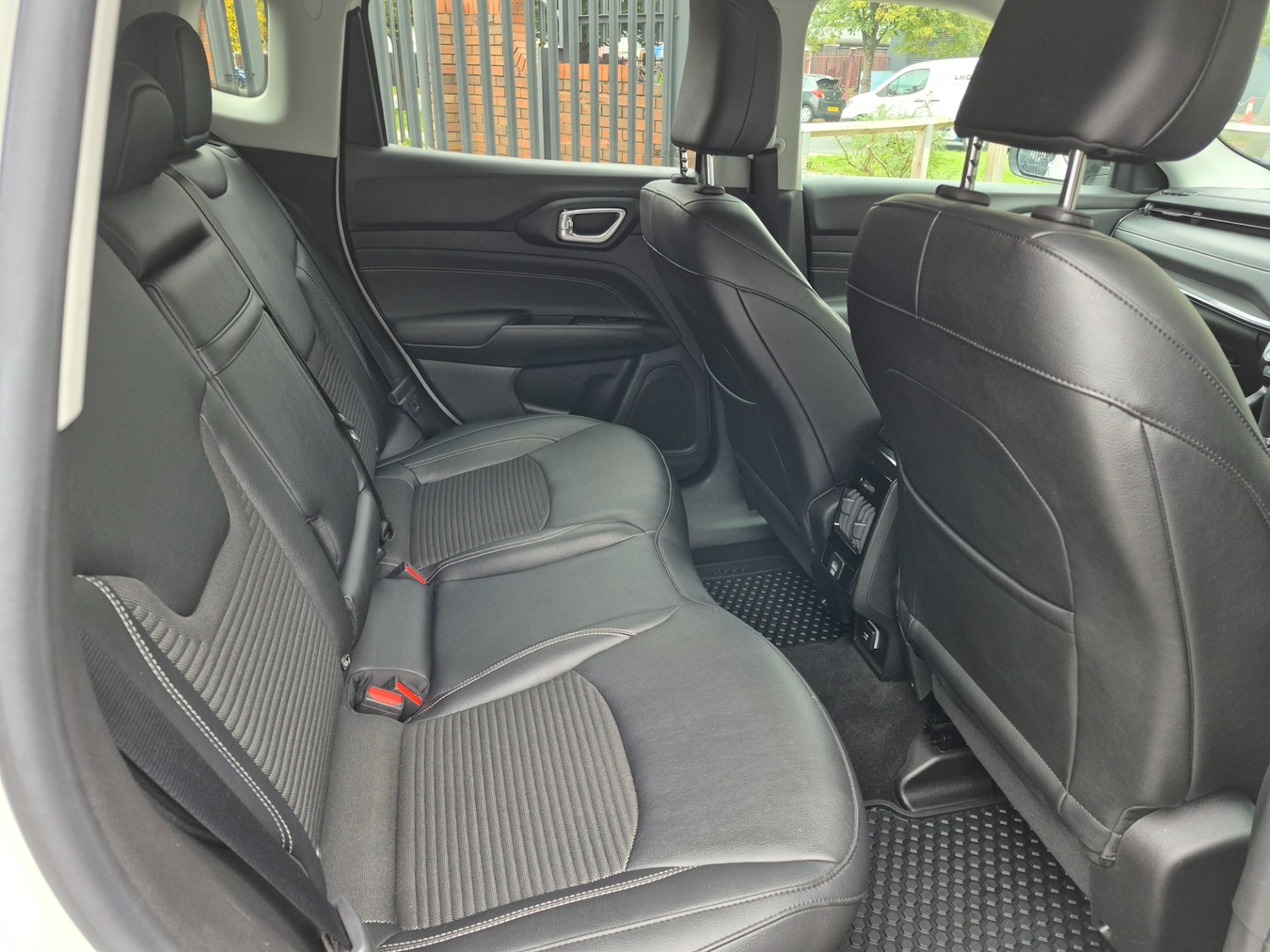 Used Jeep Compass 2023 for sale - 76897144: Photo 9