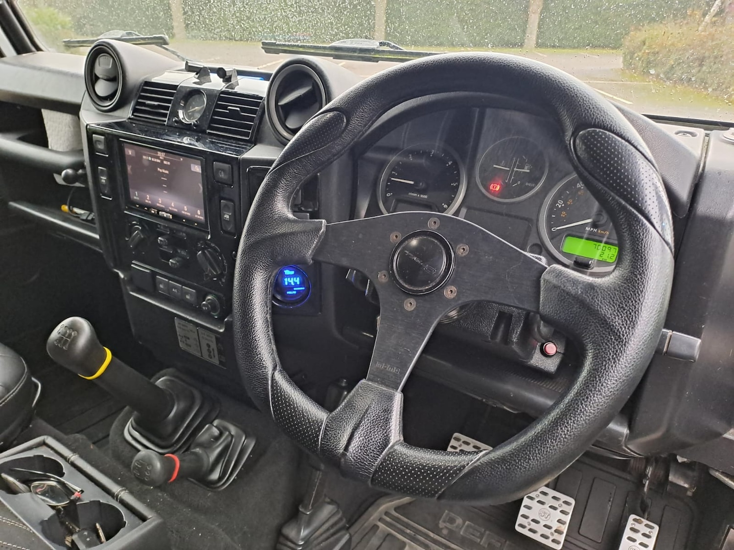 Used Land Rover Defender 2019 for sale - 77188984: Photo 11