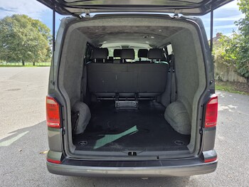 Used Volkswagen Transporter 2018 for sale - 76082330: Photo