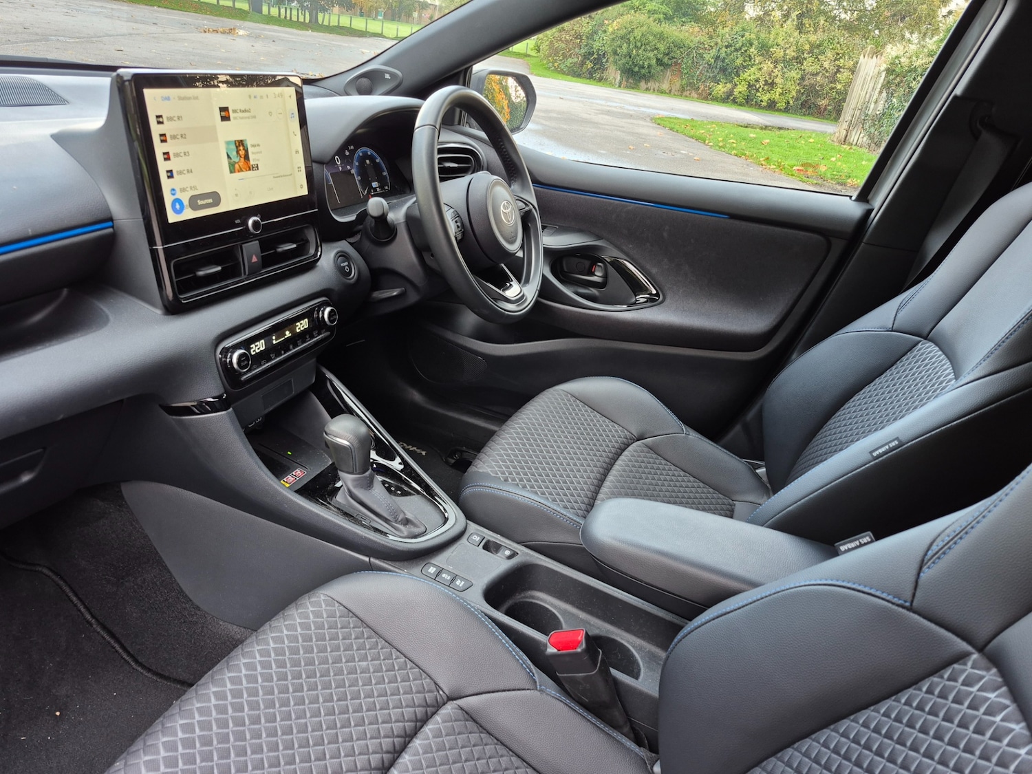 Used Toyota Yaris 2024 for sale - 76358293: Photo 14