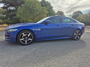 Used Jaguar XE 2018 for sale - 79542166: Photo