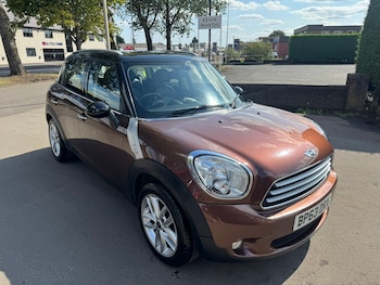 2014 - 2.0L Cooper D Auto SUV 5dr Diesel Automatic Euro 5 (110 bhp)