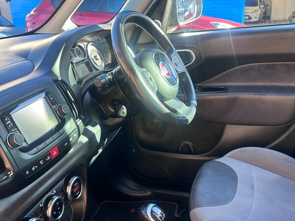 Used Fiat 500L 2016 for sale - 76070478: Photo 32