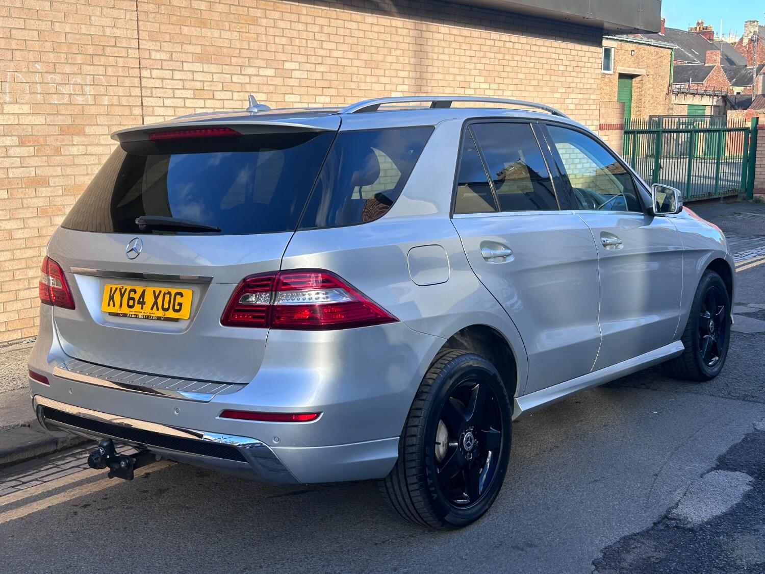 Used Mercedes-Benz M Class 2014 for sale - 76369284: Photo 4