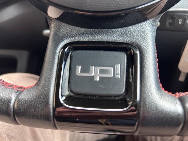 Used Volkswagen up! 2013 for sale - 76334710: Photo 27