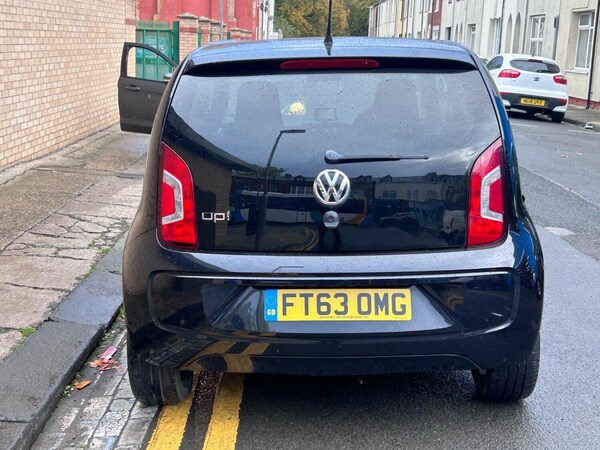 Used Volkswagen up! 2013 for sale - 76334710: Photo 2