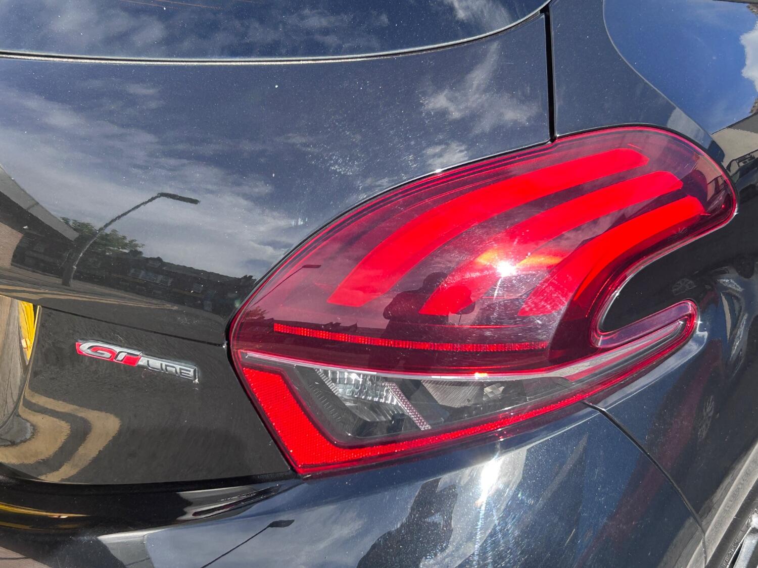 Used Peugeot 208 2017 for sale - 76794028: Photo 15