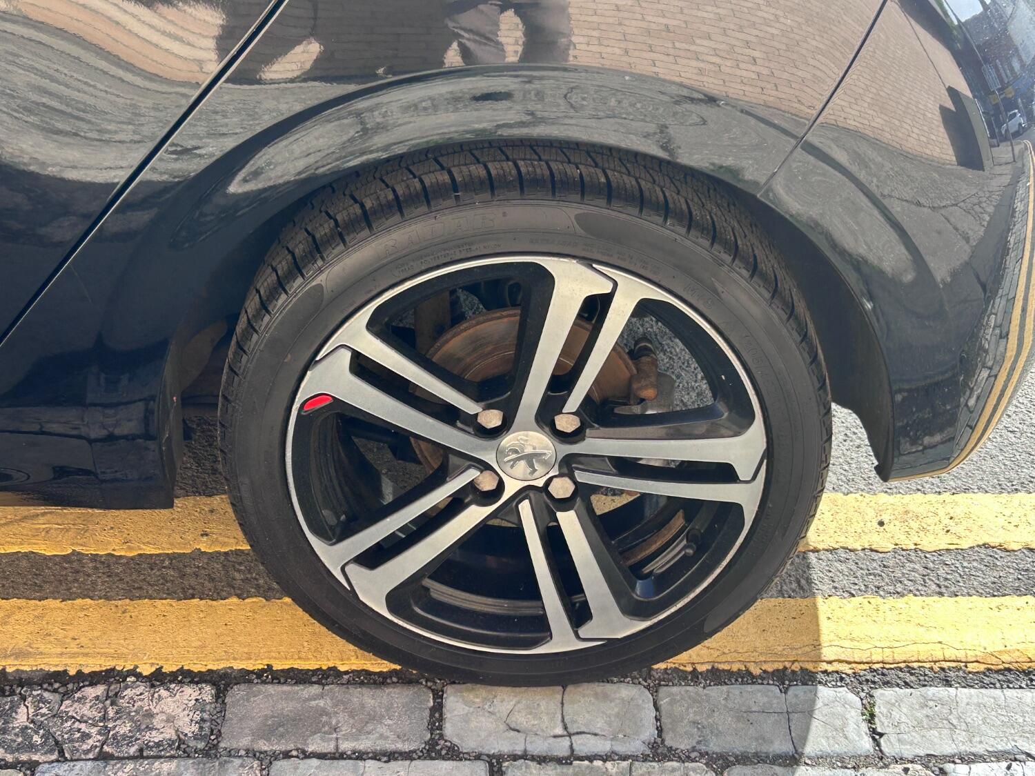 Used Peugeot 208 2017 for sale - 76794028: Photo 17