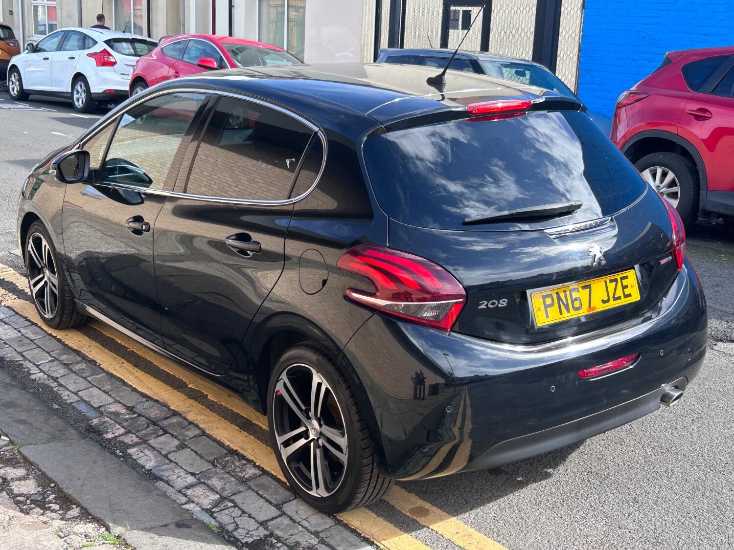 Used Peugeot 208 2017 for sale - 76794028: Photo 6