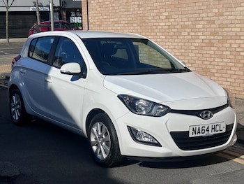 Used Hyundai i20 2014 for sale - 75999947: Photo