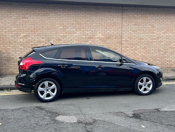 Used Ford Focus 2014 for sale - 76134048: Photo 3