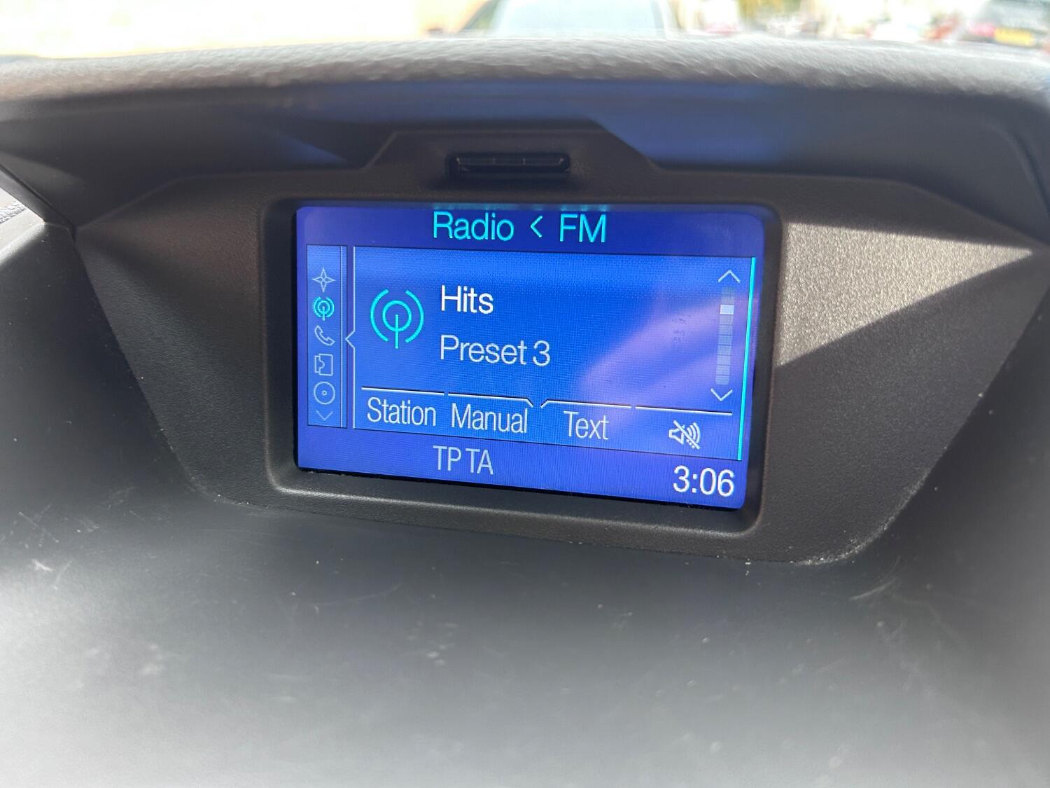 Used Ford Ecosport 2017 for sale - 76369344: Photo 27