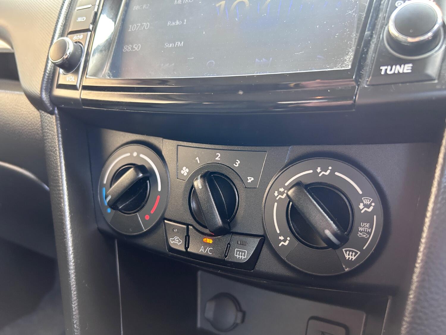 Used Suzuki Swift 2015 for sale - 76120310: Photo 25