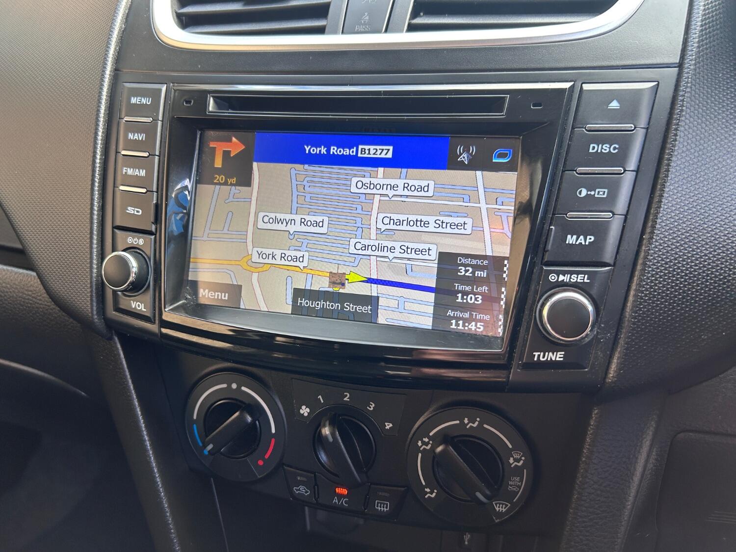 Used Suzuki Swift 2015 for sale - 76120310: Photo 27