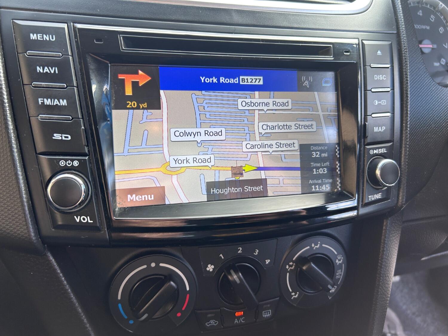 Used Suzuki Swift 2015 for sale - 76120310: Photo 29