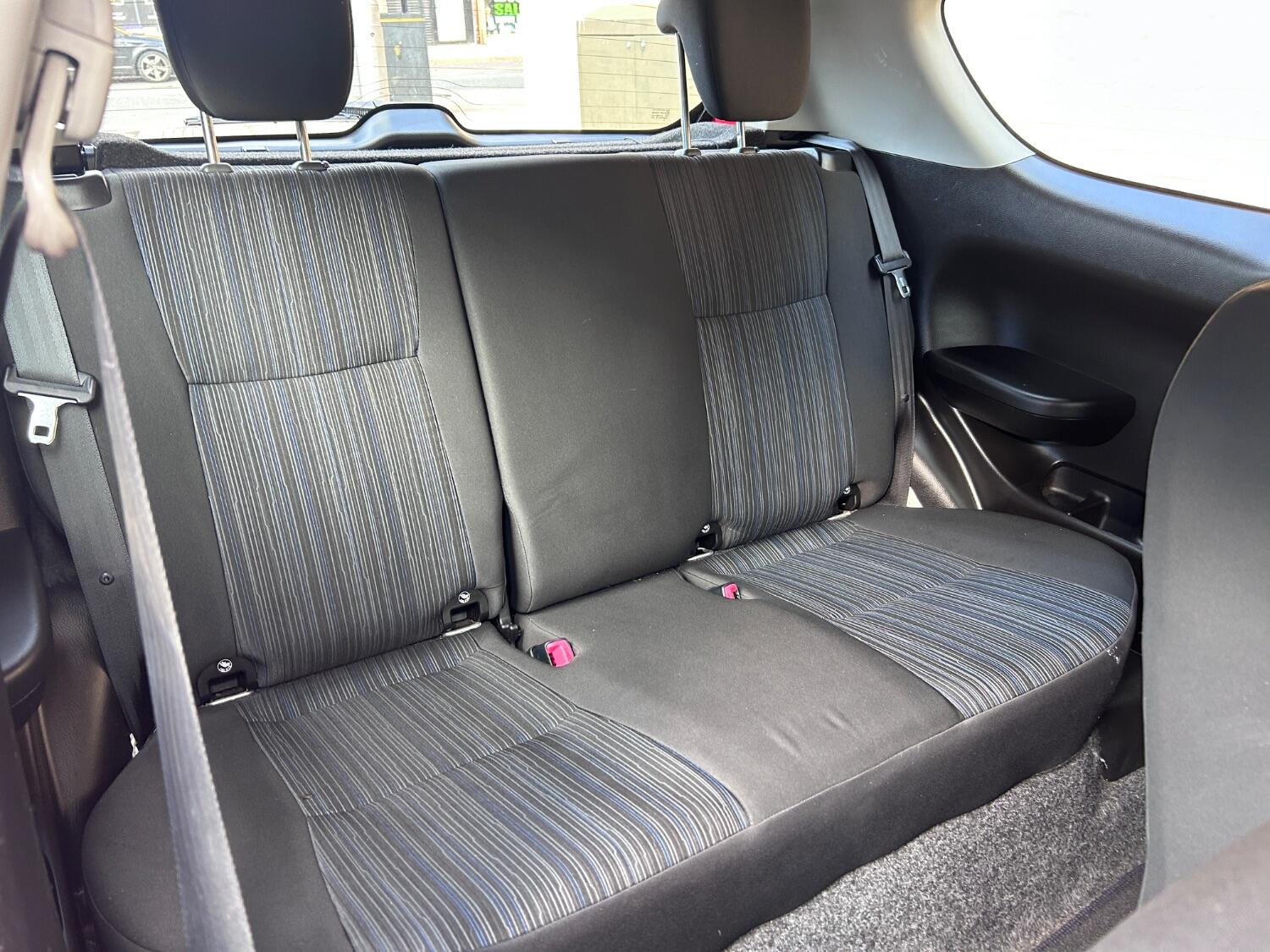 Used Suzuki Swift 2015 for sale - 76120310: Photo 32