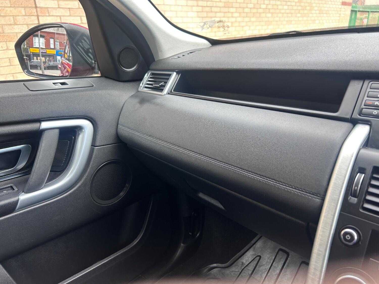 Used Land Rover Discovery Sport 2017 for sale - 77464921: Photo 30