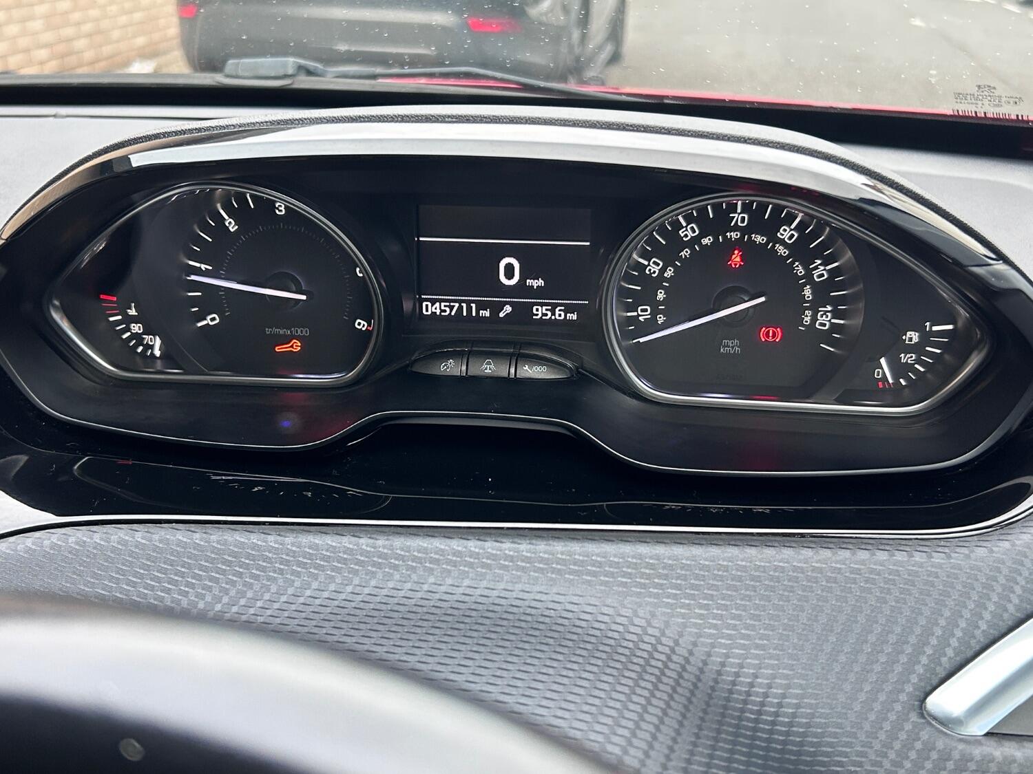 Used Peugeot 2008 2017 for sale - 76369385: Photo 24