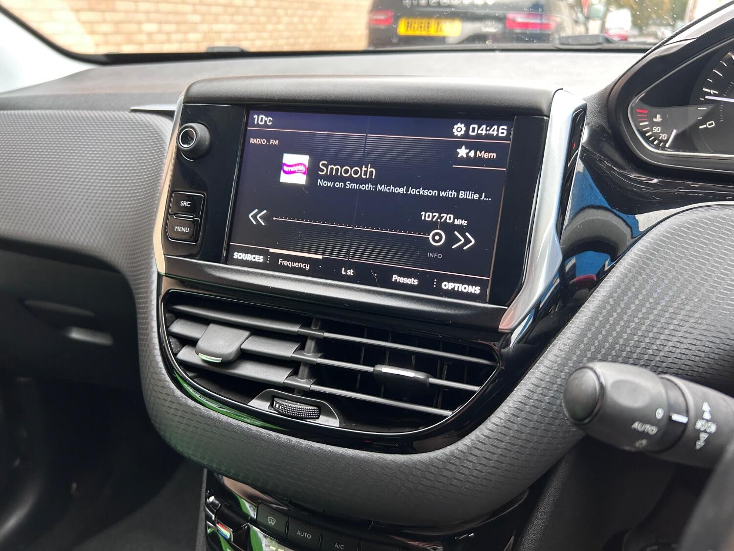 Used Peugeot 2008 2017 for sale - 76369385: Photo 26