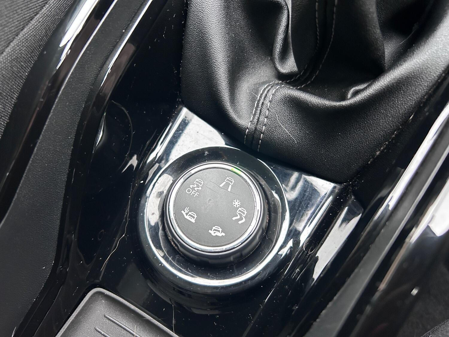 Used Peugeot 2008 2017 for sale - 76369385: Photo 28