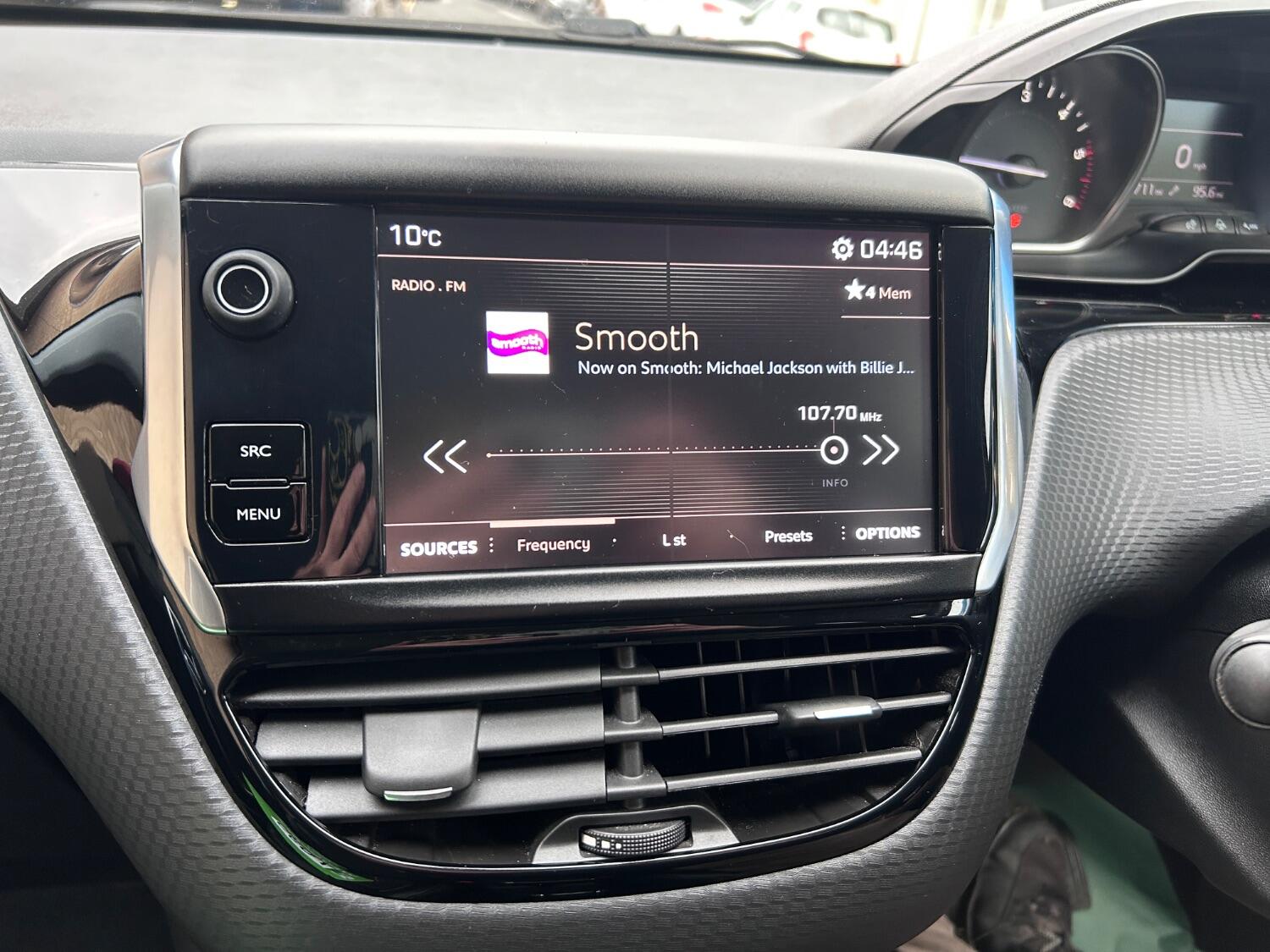 Used Peugeot 2008 2017 for sale - 76369385: Photo 33